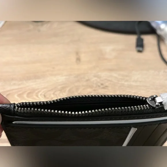 Men’s Coach Zip Wallet